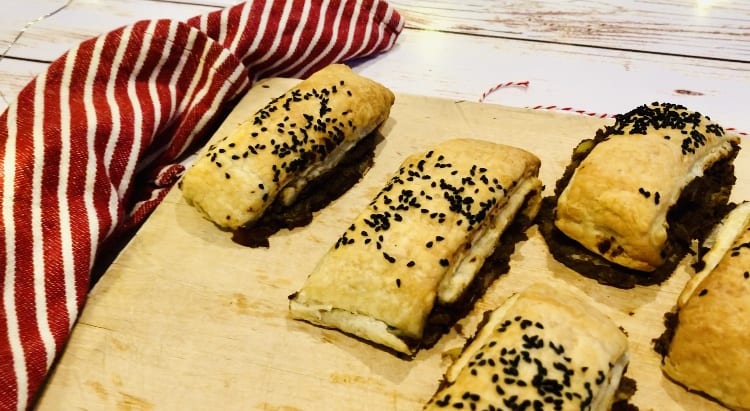 vegan lentil sausage rolls