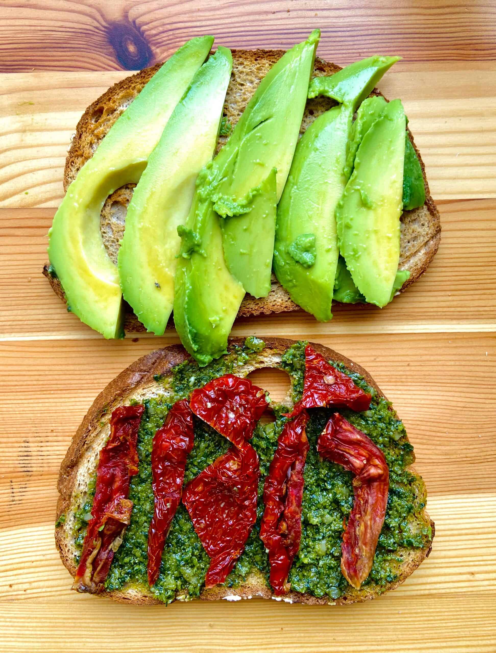Vegan Avocado Sandwich with Pesto and Sundried Tomatoes