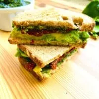 Vegan Avocado Sandwich (1)