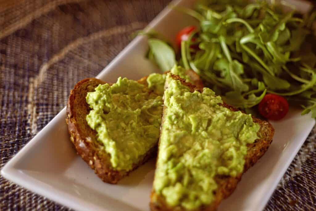 vegan guacamole sandwich