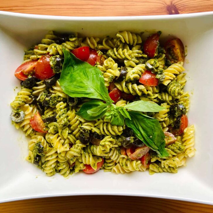 Easy Vegan Pesto Pasta Salad