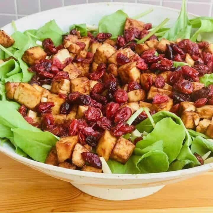 spinach salad with bbq tofu