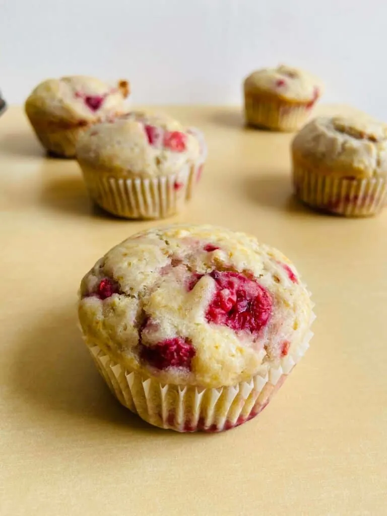 raspberry vegan muffins