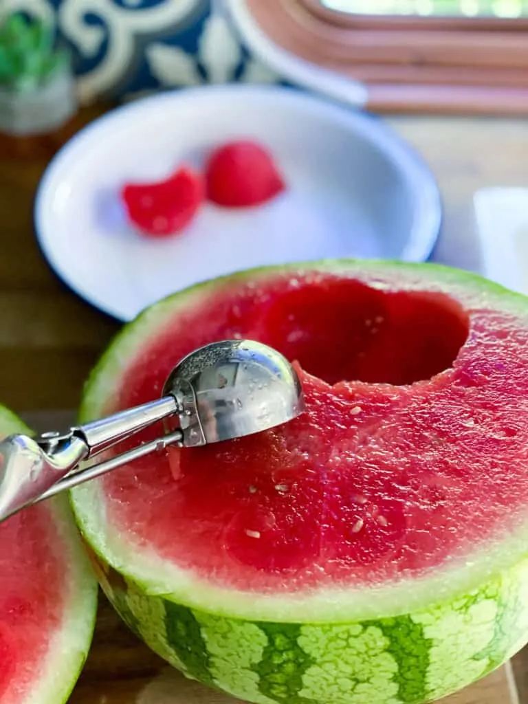 banana and watermelon smoothie bowl