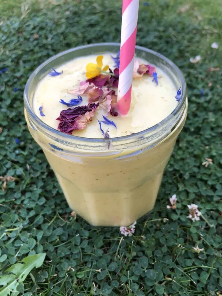 mango pear smoothie