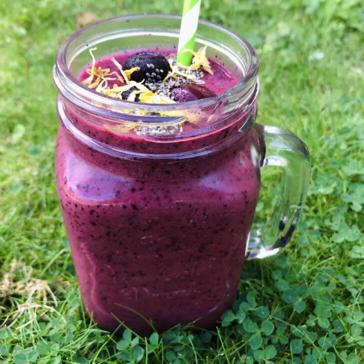 Super Tasty Pear Blueberry Smoothie
