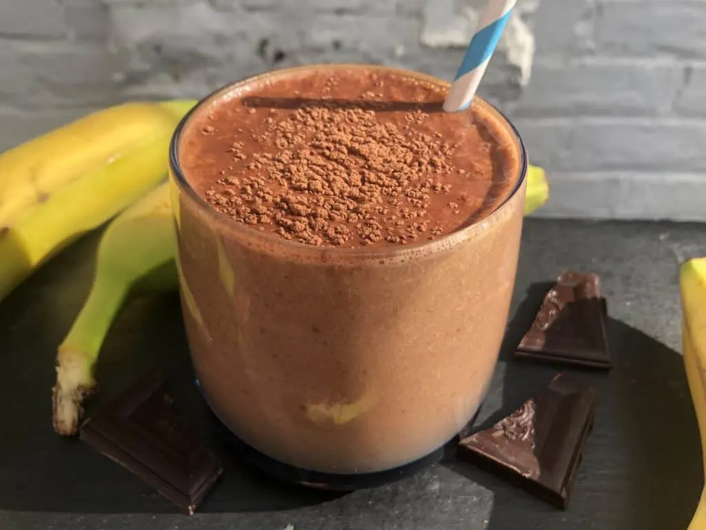 cacao powder smoothie banana