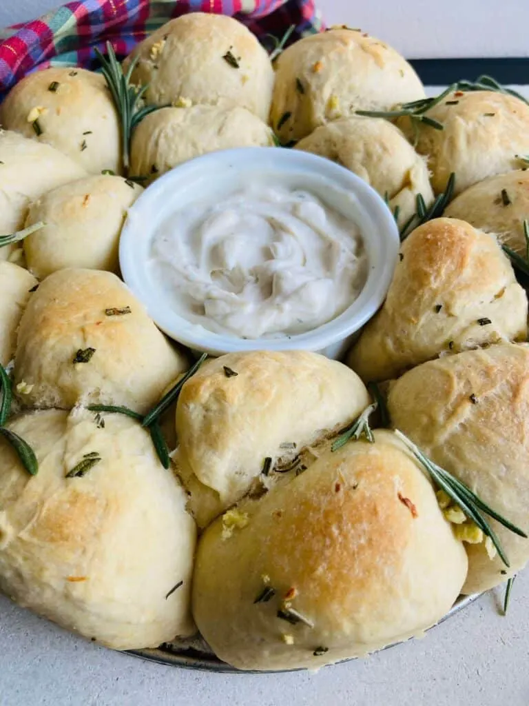 vegetarian dinner rolls