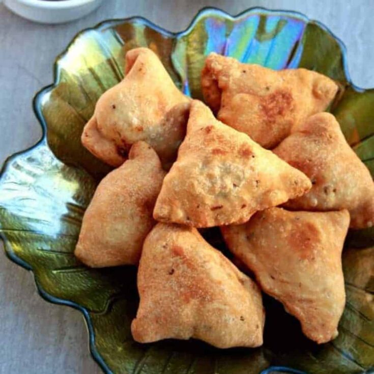 Image for Samosa | Vegan Potato And Peas Filled Savory Pastry -