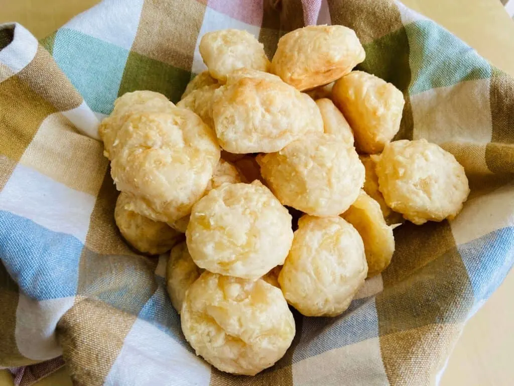 vegan pao de queijo