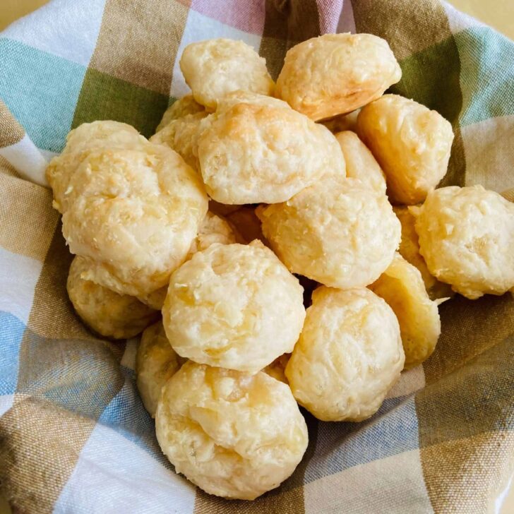 Vegan Pao de Queijo &ndash; Vegan Brazillian Cheese Bread