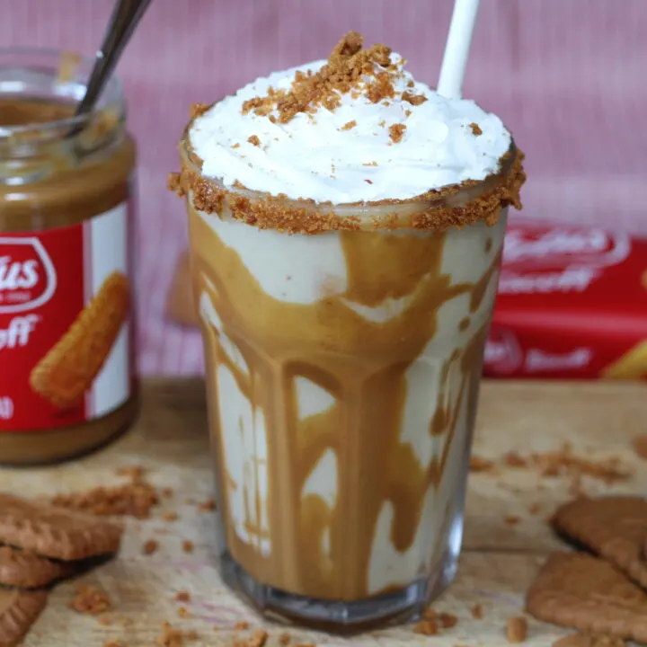 Frosty Lotus Biscoff Milkshake | Vegan Biscoff Milkshake