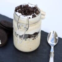 cookie and cream overnight oats